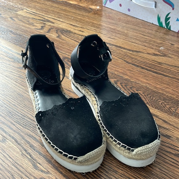 VINCE CAMUTO PLATFORM ESPADRILLES - Picture 2 of 6